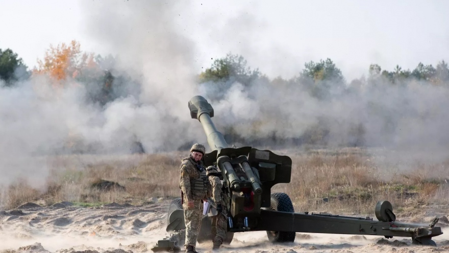 Australia và Pháp cam kết cung cấp đạn pháo cho Ukraine